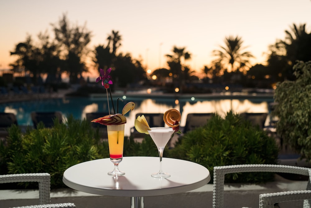 Alexandre Grand Teguise Playa — Restaurant & bars in Costa Teguise, Canary Islands