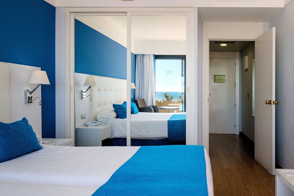 Alexandre Grand Teguise Playa — Hotel rooms in Costa Teguise, Canary Islands