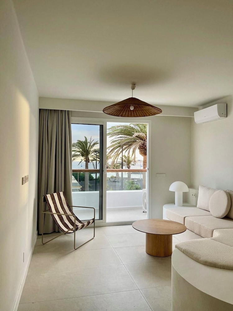 Neptuno Suites - Only Adults — Hotel rooms in Costa Teguise, Canary Islands