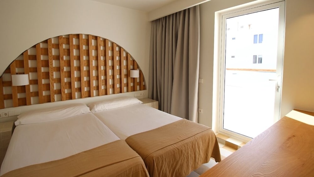Neptuno Suites - Only Adults — Hotel rooms in Costa Teguise, Canary Islands