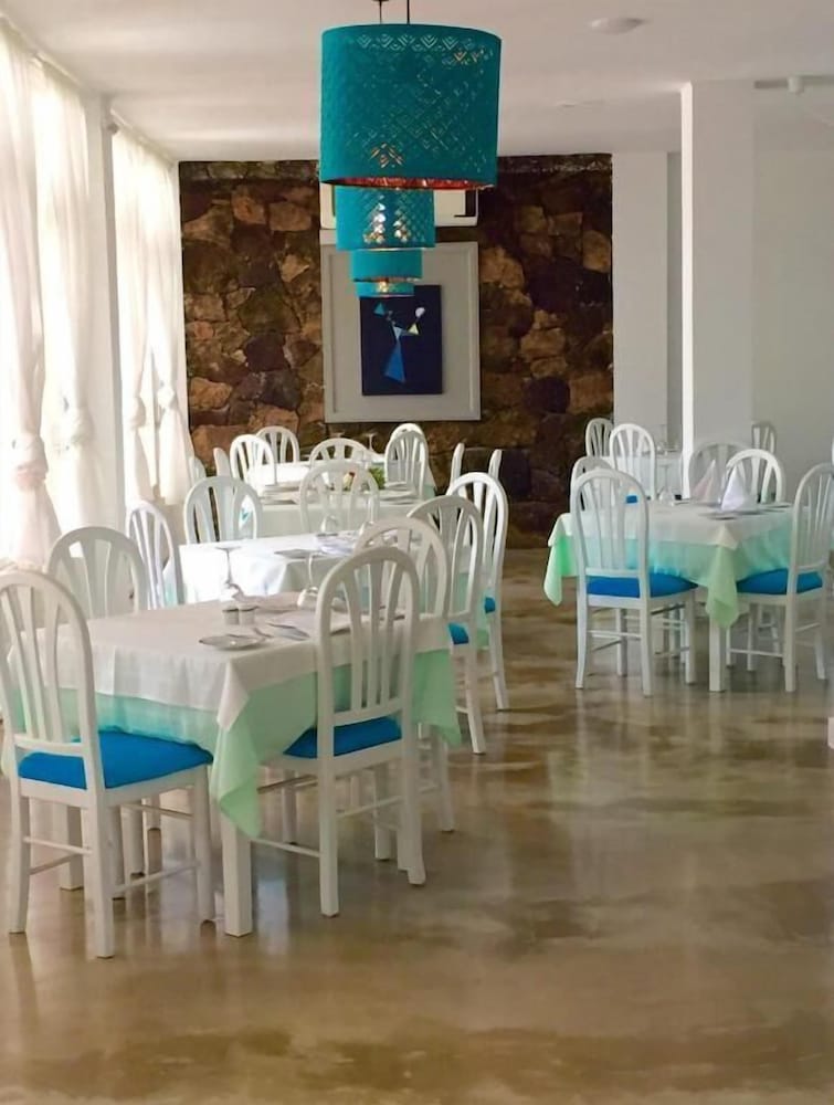 Neptuno Suites - Only Adults — Restaurant & bars in Costa Teguise, Canary Islands