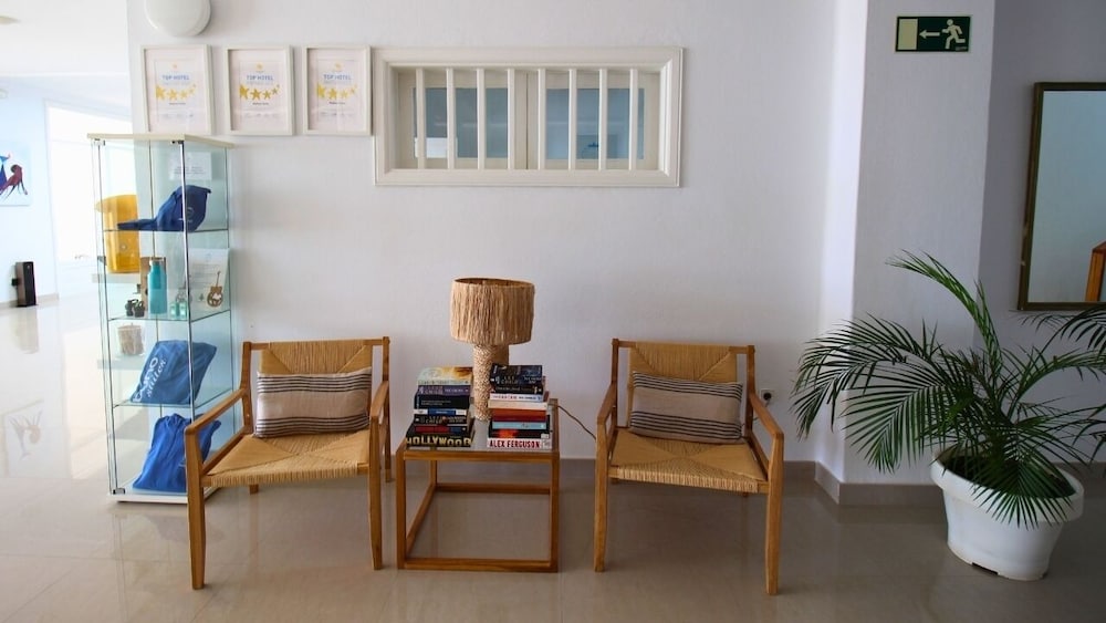 Neptuno Suites - Only Adults — Hotel rooms in Costa Teguise, Canary Islands