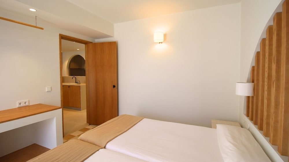 Neptuno Suites - Only Adults — Hotel rooms in Costa Teguise, Canary Islands