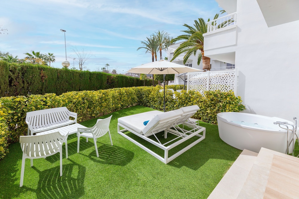 Palm Garden Apartments — Hotel building in Alcudia, Balearic Islands