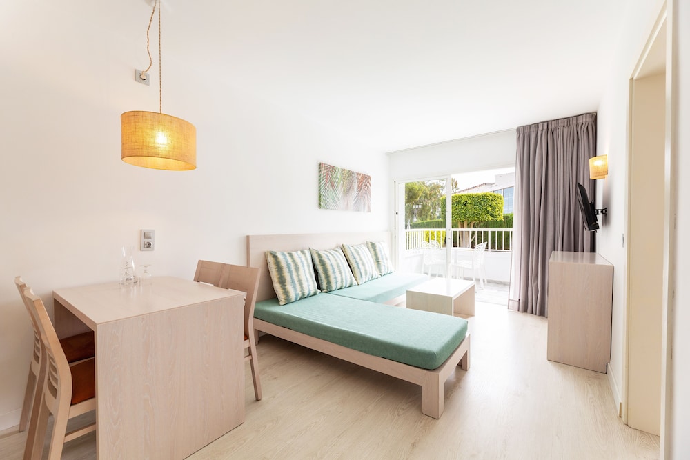 Palm Garden Apartments — Hotel rooms in Alcudia, Balearic Islands