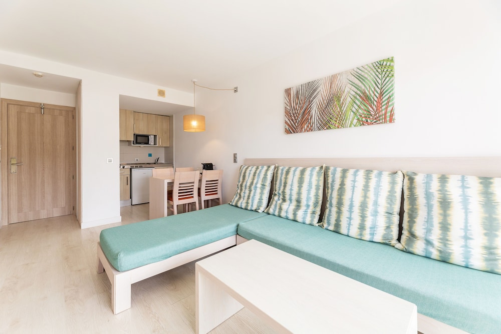 Palm Garden Apartments — Hotel rooms in Alcudia, Balearic Islands