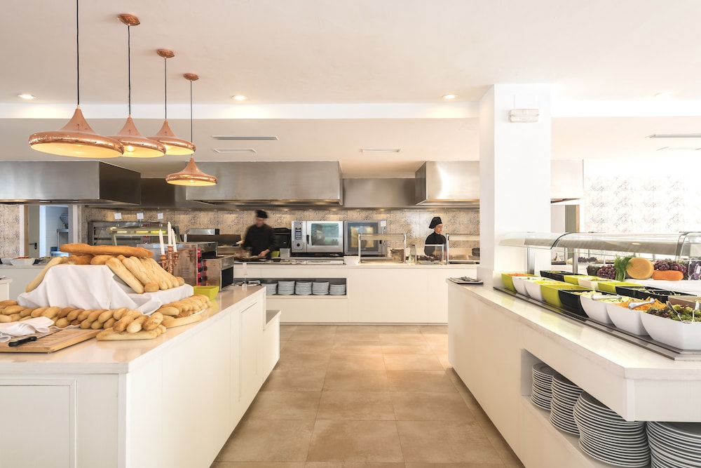Palm Garden Apartments — Restaurant & bars in Alcudia, Balearic Islands