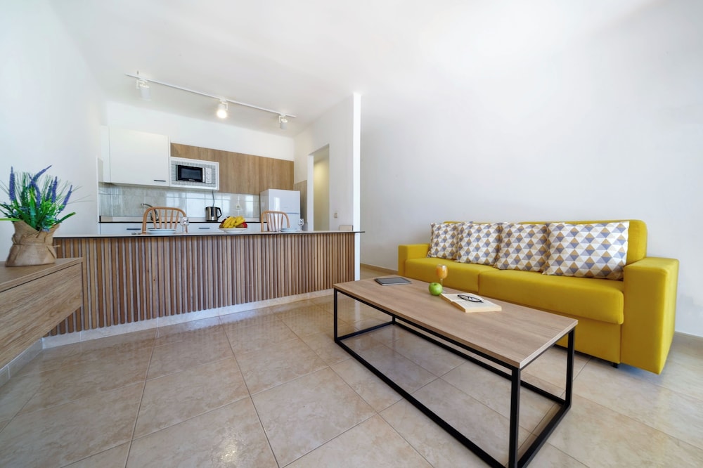 BLUESEA Playa Club — Hotel rooms in Puerto del Carmen, Canary Islands