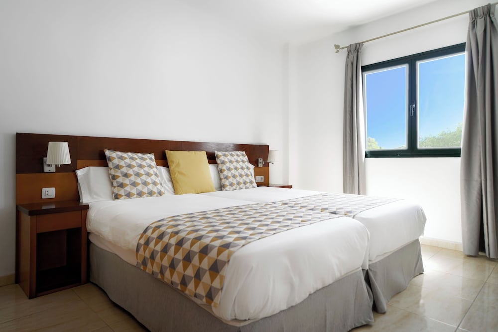 BLUESEA Playa Club — Hotel rooms in Puerto del Carmen, Canary Islands