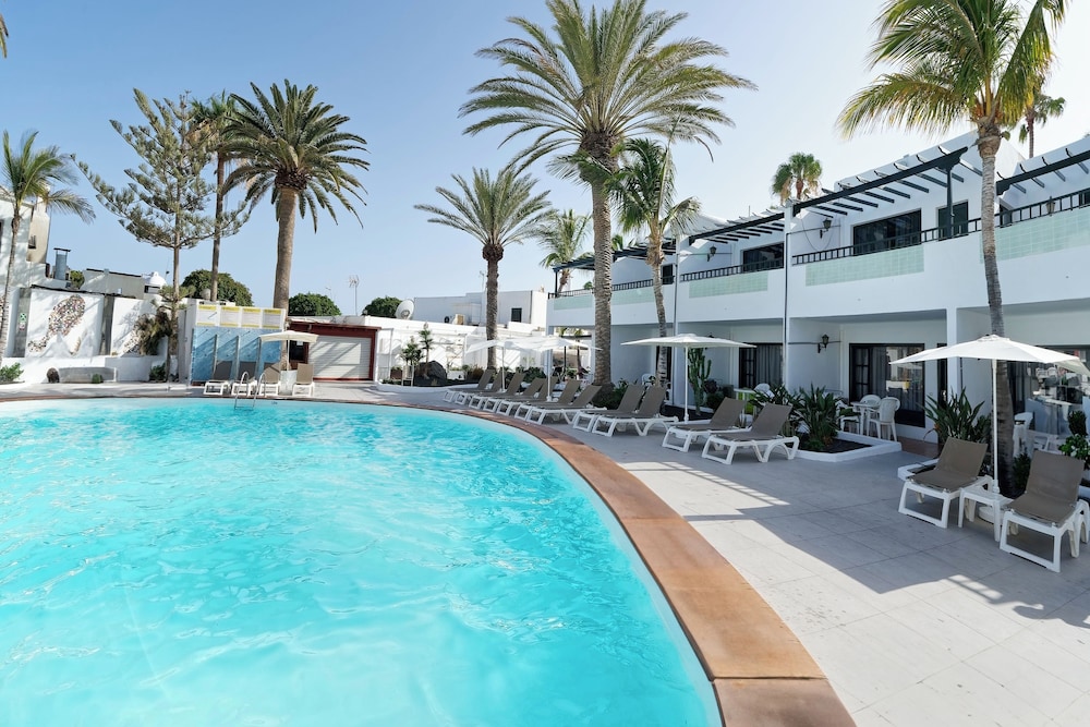 BLUESEA Playa Club — Swimming pool in Puerto del Carmen, Canary Islands