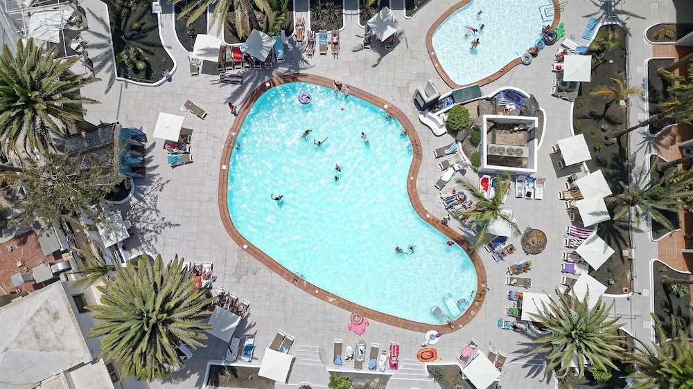 BLUESEA Playa Club — Swimming pool in Puerto del Carmen, Canary Islands