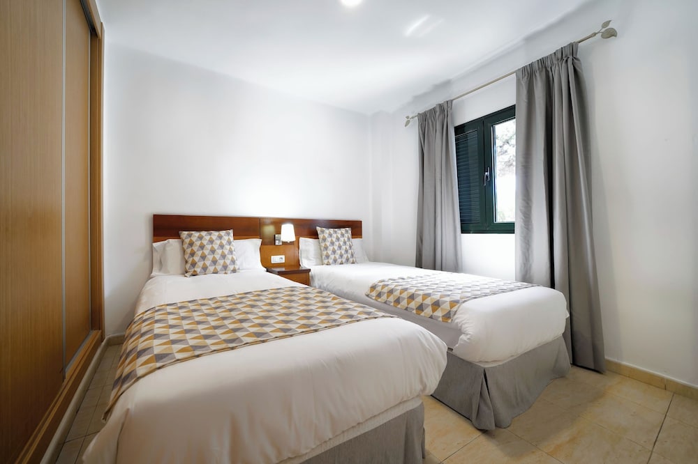 BLUESEA Playa Club — Hotel rooms in Puerto del Carmen, Canary Islands