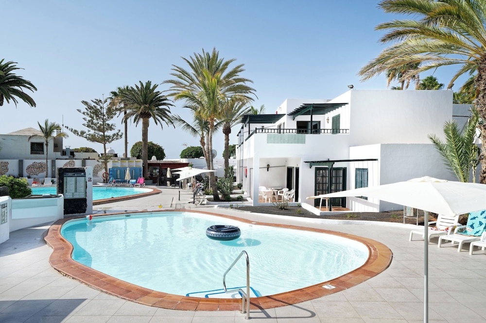 BLUESEA Playa Club — Swimming pool in Puerto del Carmen, Canary Islands