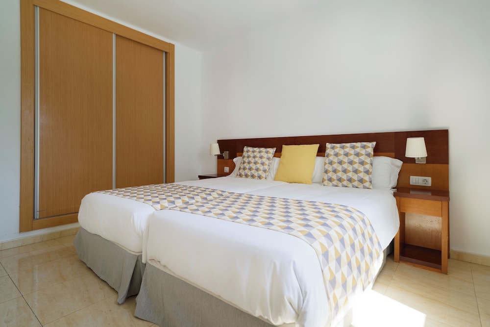 BLUESEA Playa Club — Hotel rooms in Puerto del Carmen, Canary Islands