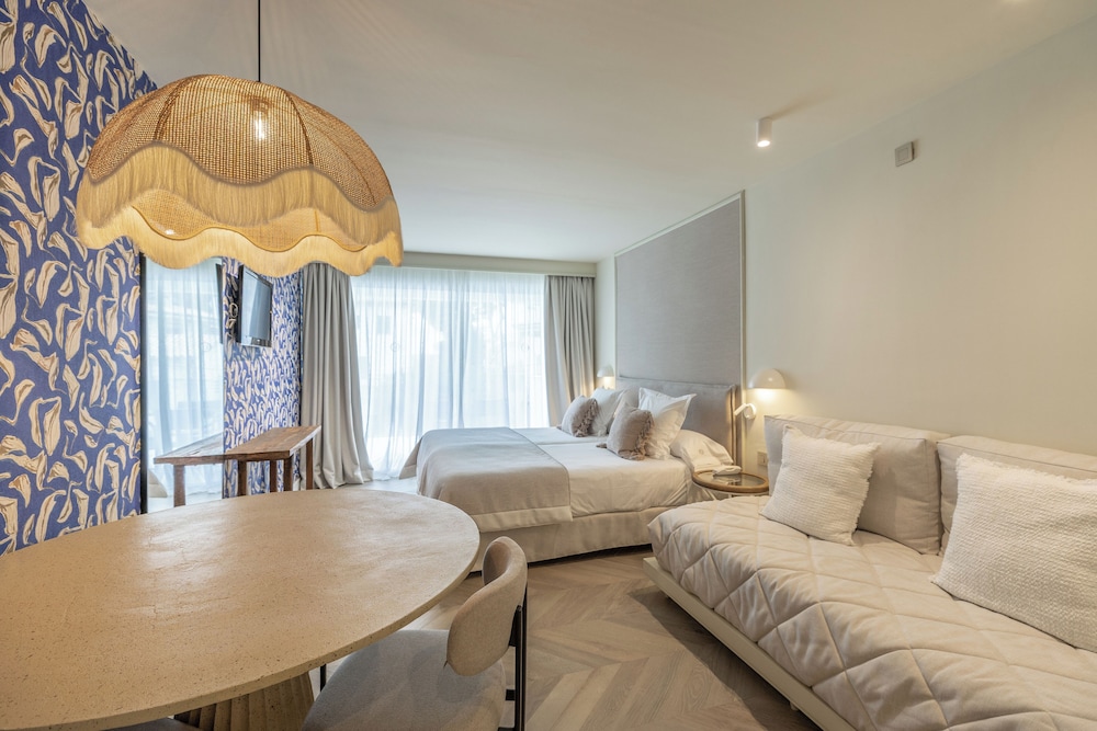Hoposa Apartments Pollensamar — Hotel rooms in Puerto Pollensa, Balearic Islands