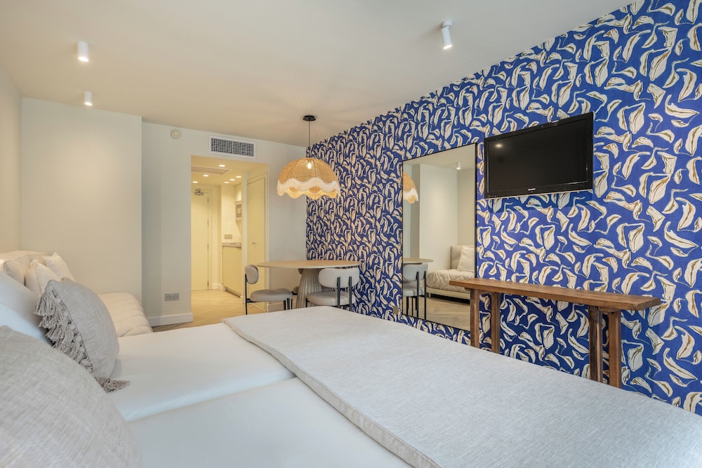 Hoposa Apartments Pollensamar — Hotel rooms in Puerto Pollensa, Balearic Islands