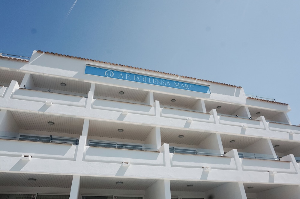 Hoposa Apartments Pollensamar — Hotel building in Puerto Pollensa, Balearic Islands