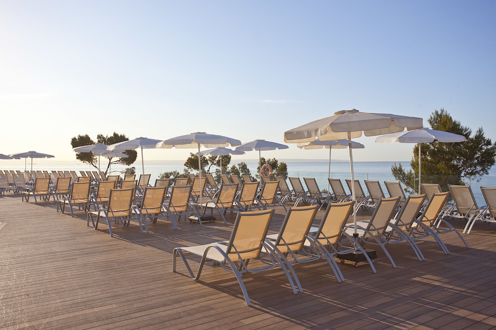 Aparthotel Ponent Mar — Beach in Palma Nova, Balearic Islands