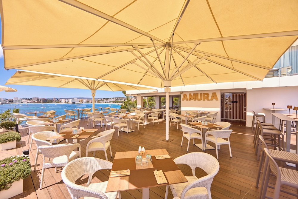 Aparthotel Ponent Mar — Restaurant & bars in Palma Nova, Balearic Islands