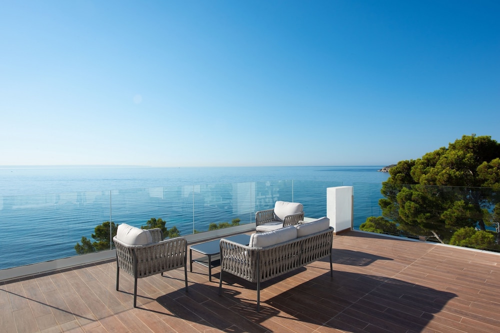 Aparthotel Ponent Mar — Hotel building in Palma Nova, Balearic Islands