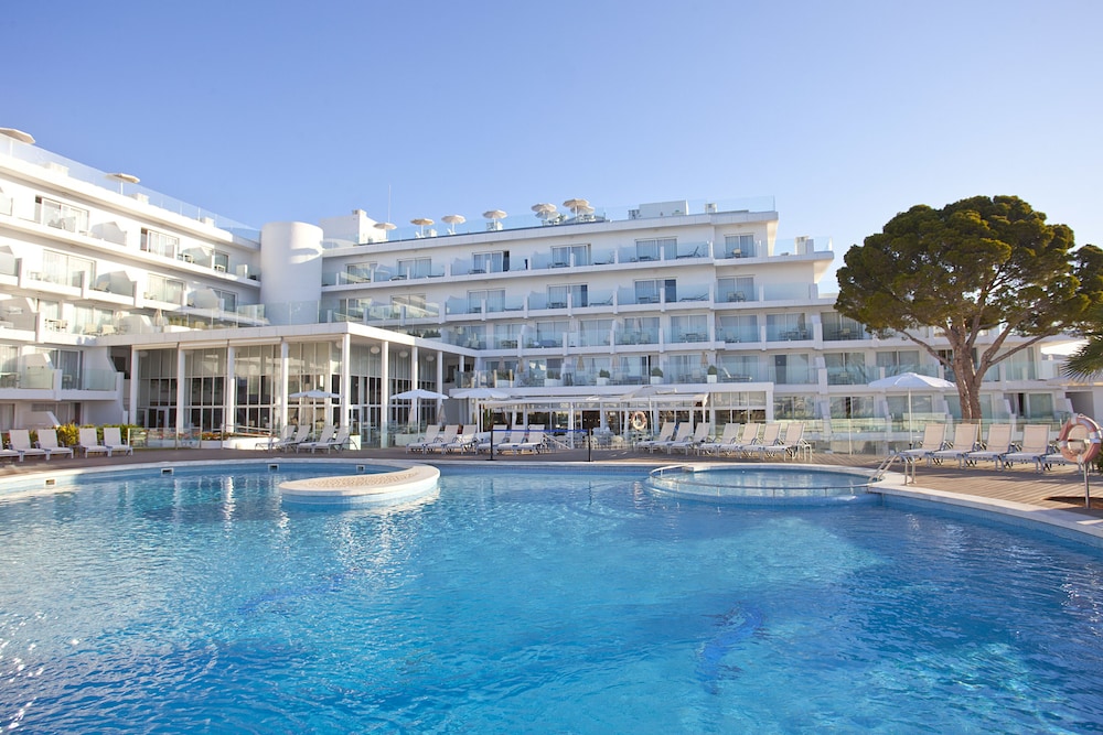 Aparthotel Ponent Mar — Hotel building in Palma Nova, Balearic Islands