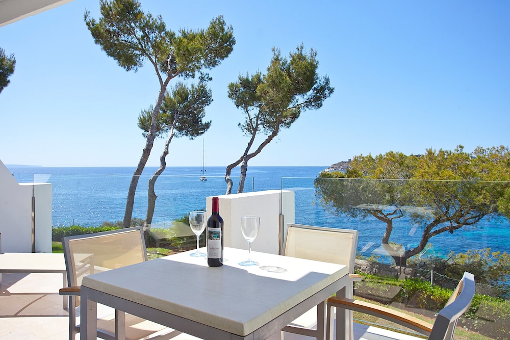 Aparthotel Ponent Mar — Hotel rooms in Palma Nova, Balearic Islands