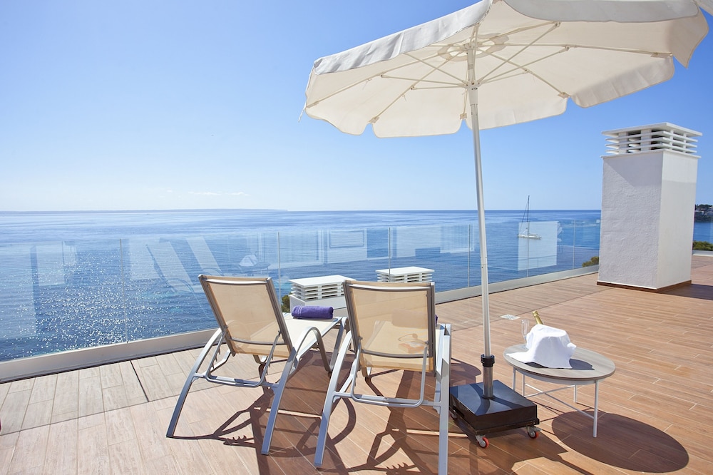 Aparthotel Ponent Mar — Hotel rooms in Palma Nova, Balearic Islands