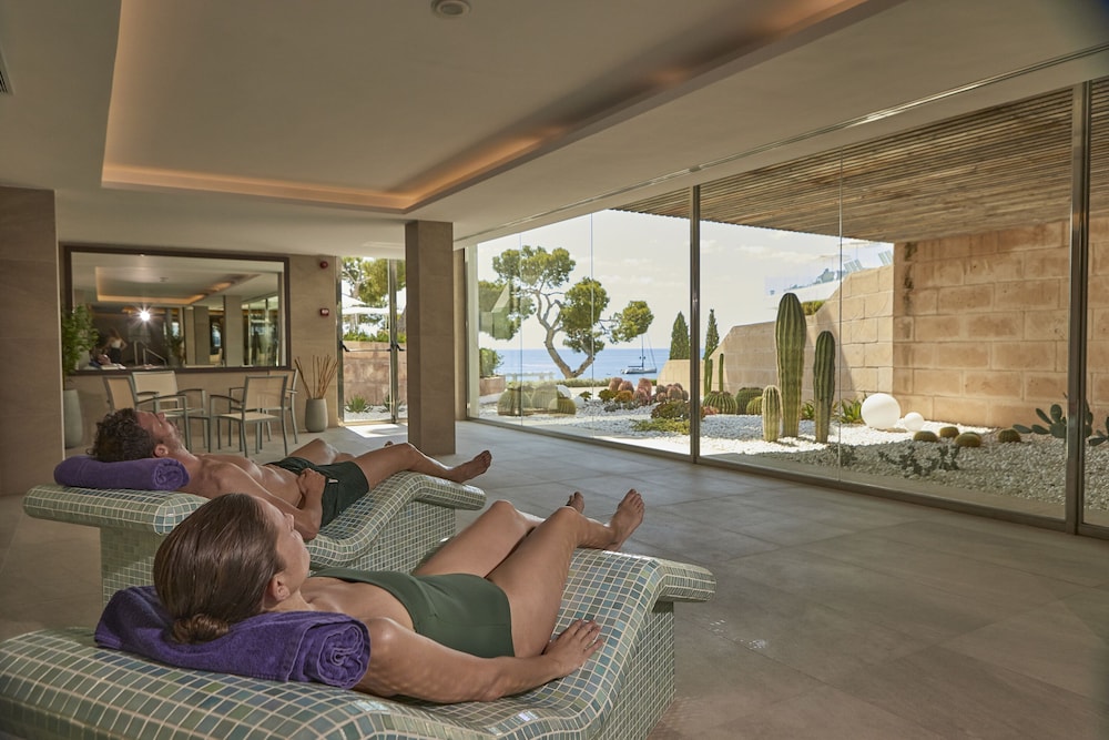 Aparthotel Ponent Mar — Spa in Palma Nova, Balearic Islands