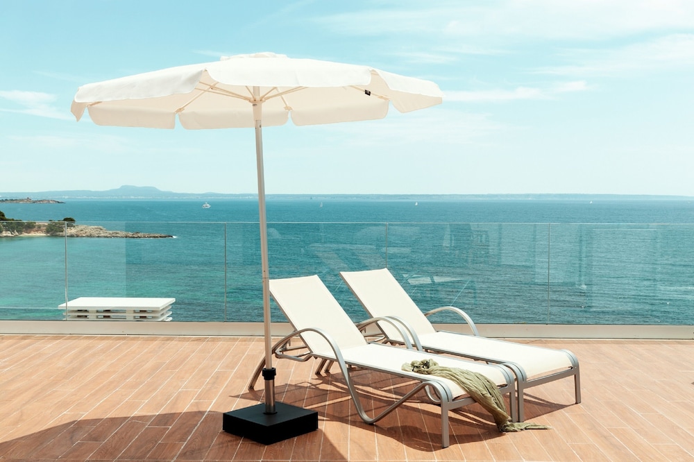 Aparthotel Ponent Mar — Hotel building in Palma Nova, Balearic Islands