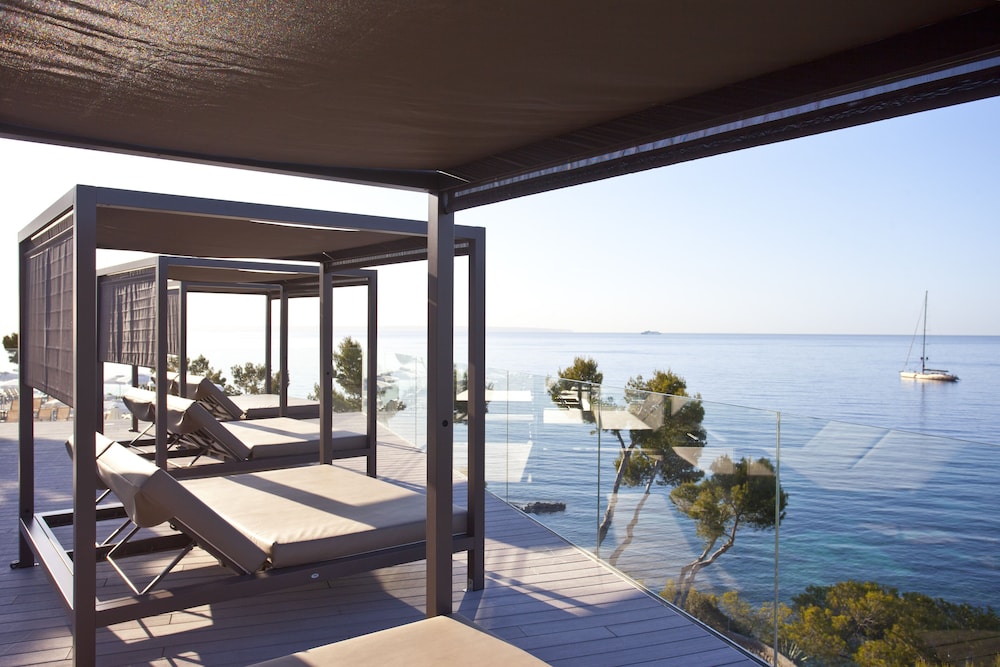 Aparthotel Ponent Mar — Hotel building in Palma Nova, Balearic Islands