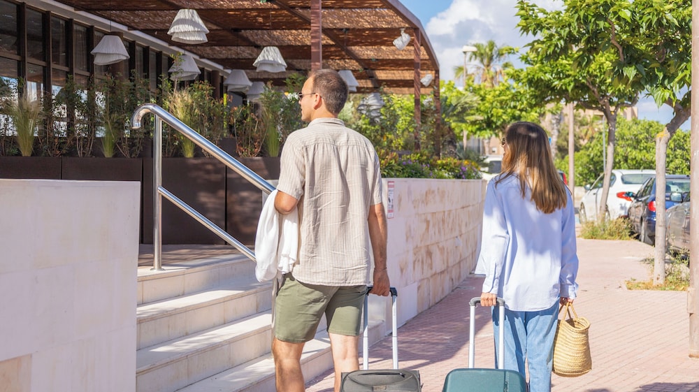 Hotel Seth Port Ciutadella — Hotel building in Ciutadella de Menorca, Balearic Islands