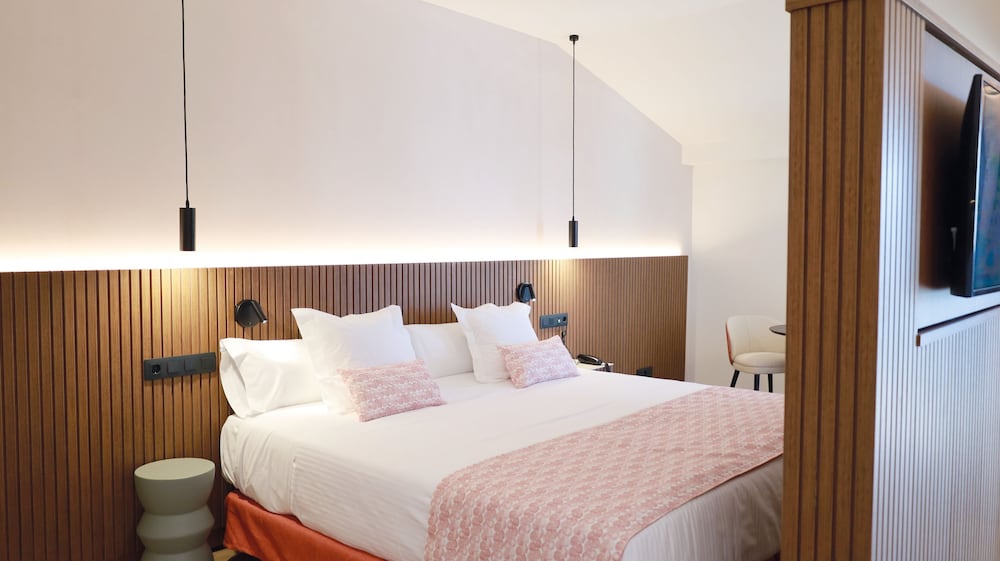 Hotel Seth Port Ciutadella — Hotel rooms in Ciutadella de Menorca, Balearic Islands
