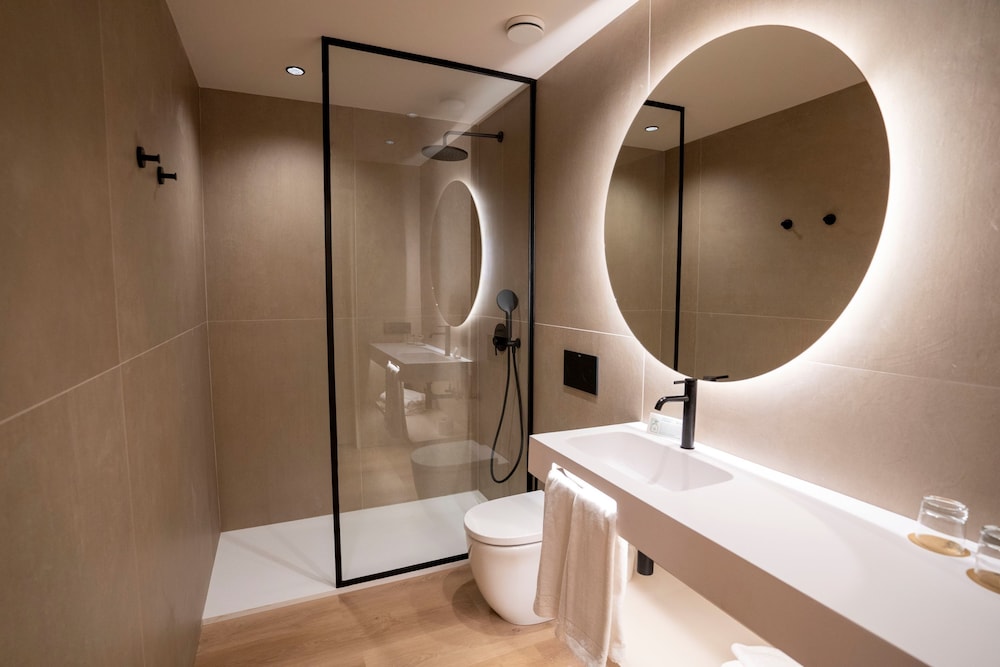 Hotel Seth Port Ciutadella — Hotel rooms in Ciutadella de Menorca, Balearic Islands