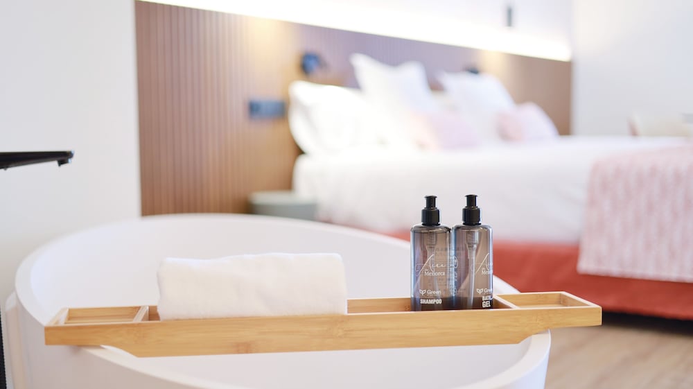 Hotel Seth Port Ciutadella — Hotel rooms in Ciutadella de Menorca, Balearic Islands