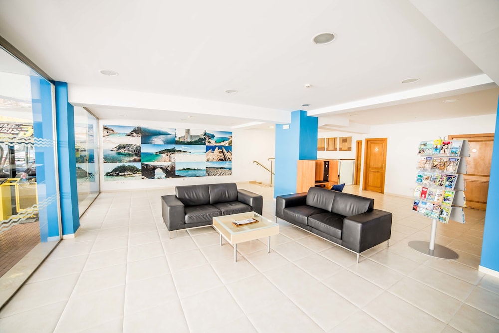 Pierre & Vacances Mallorca Portofino — Hotel building in Santa Ponca, Balearic Islands