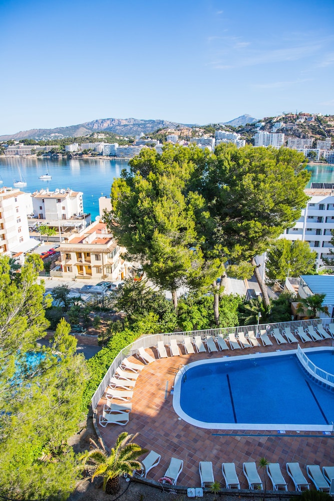 Pierre & Vacances Mallorca Portofino — Swimming pool in Santa Ponca, Balearic Islands