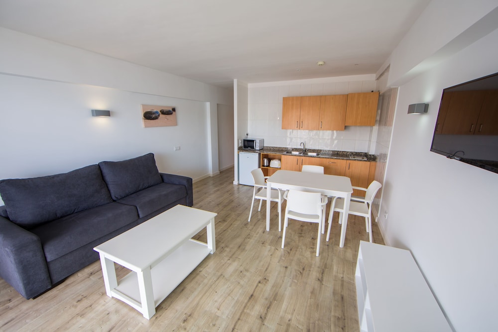 Pierre & Vacances Mallorca Portofino — Hotel rooms in Santa Ponca, Balearic Islands