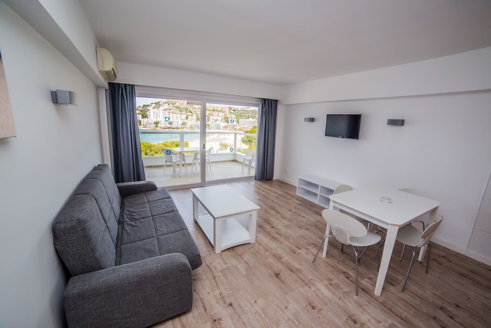 Pierre & Vacances Mallorca Portofino — Hotel rooms in Santa Ponca, Balearic Islands
