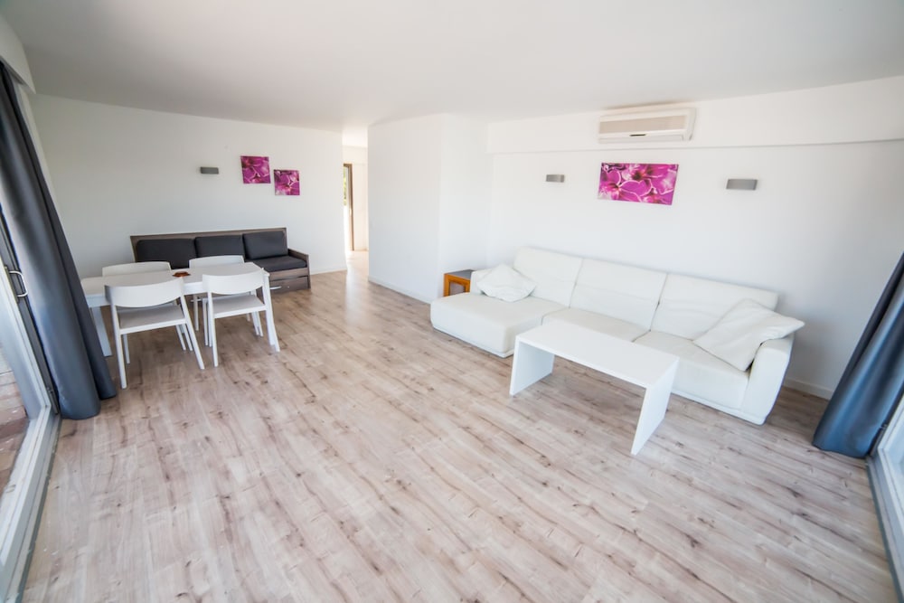 Pierre & Vacances Mallorca Portofino — Hotel rooms in Santa Ponca, Balearic Islands