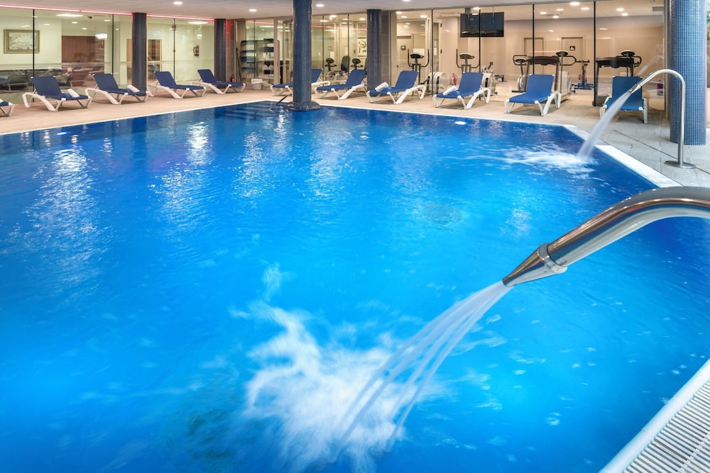4R Gran Regina — Swimming pool in Salou, Catalonia