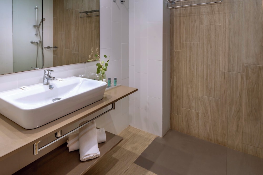 4R Gran Regina — Hotel rooms in Salou, Catalonia