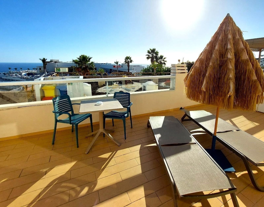 Servatur Riosol — Hotel building in Puerto Rico, Canary Islands