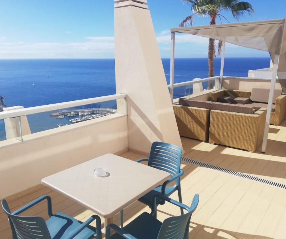 Servatur Riosol — Hotel building in Puerto Rico, Canary Islands