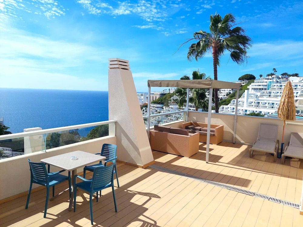 Servatur Riosol — Hotel building in Puerto Rico, Canary Islands