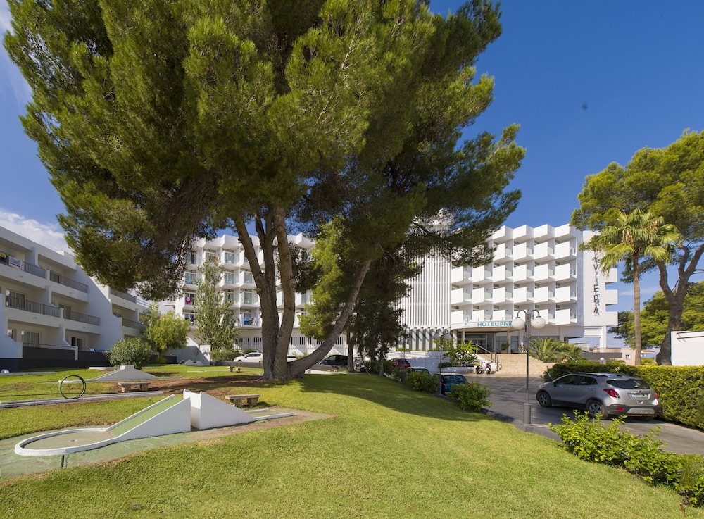 Apartamentos Vibra Riviera — Hotel building in San Antonio, Balearic Islands