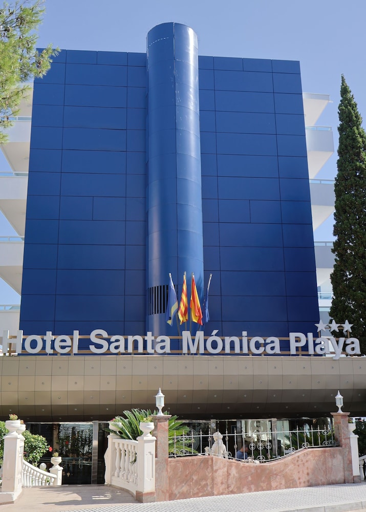 Santa Monica Playa — Hotel building in Salou, Catalonia