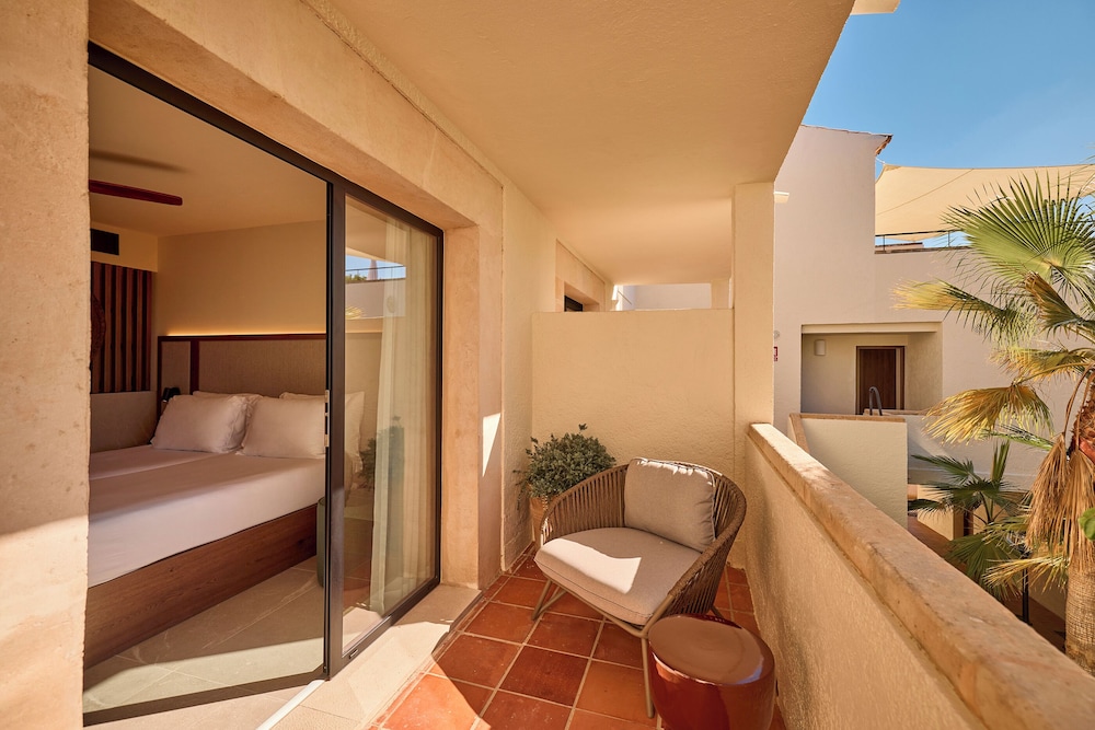 Purobeach Resort Santa Ponsa - New Opening — Rooms in Santa Ponca, Balearic Islands