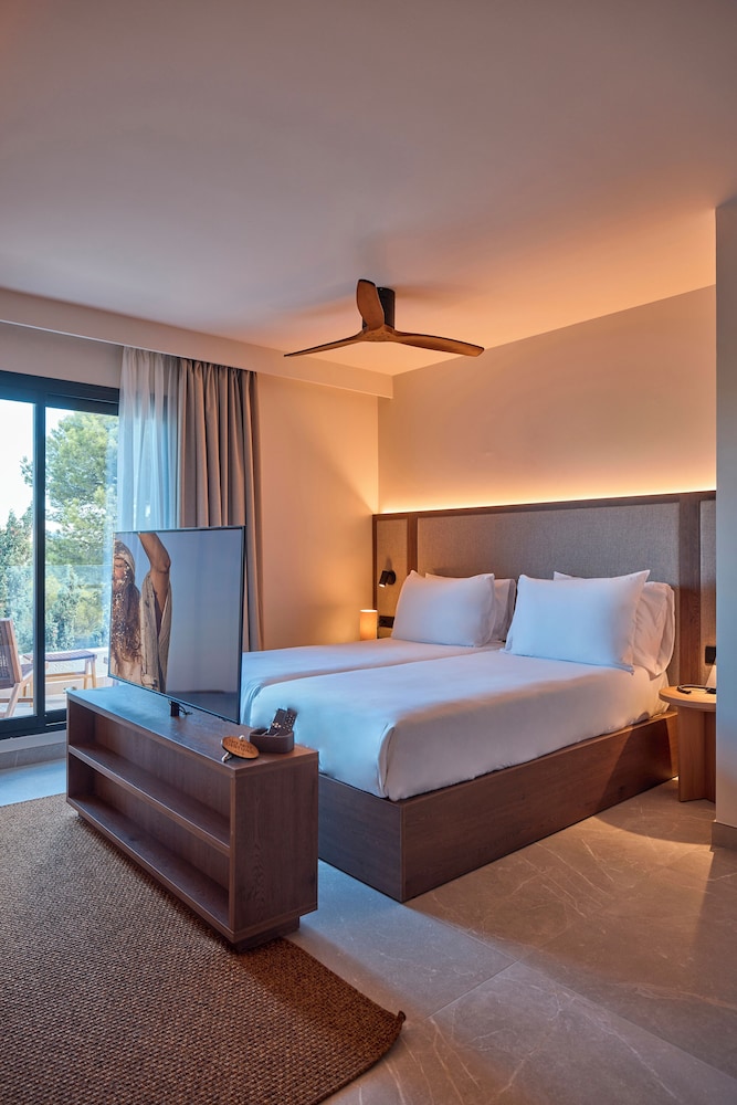 Purobeach Resort Santa Ponsa - New Opening — Rooms in Santa Ponca, Balearic Islands