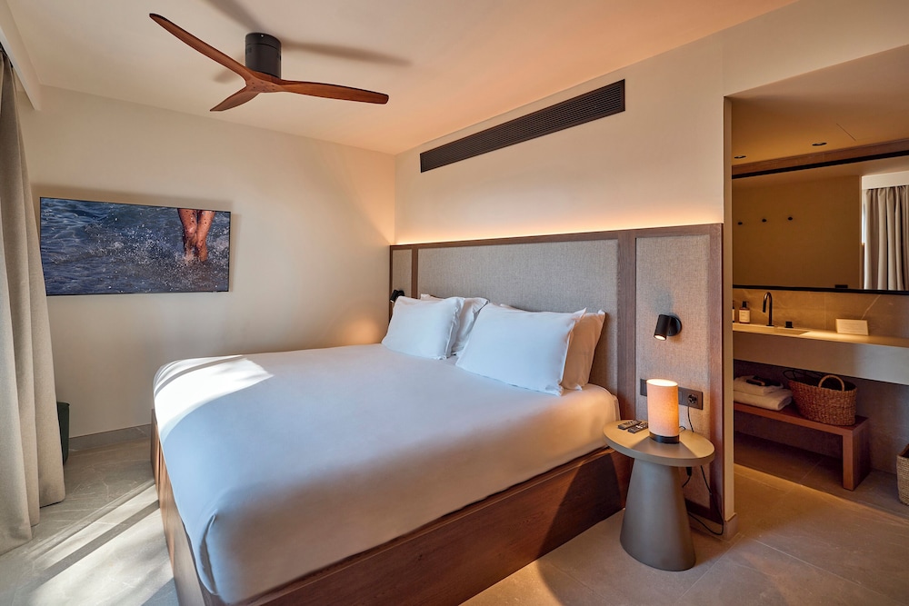 Purobeach Resort Santa Ponsa - New Opening — Rooms in Santa Ponca, Balearic Islands