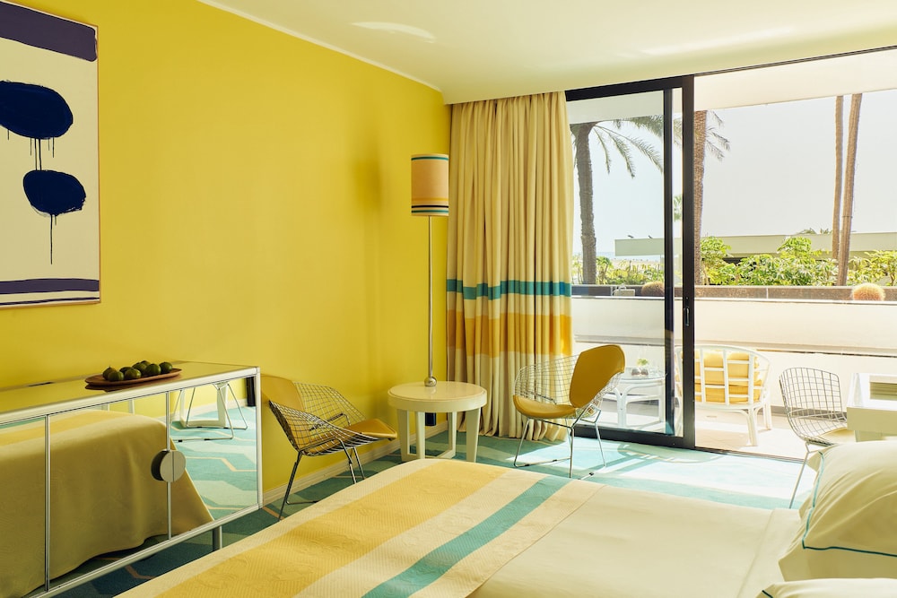 Seaside Palm Beach — Hotel rooms in Meloneras, Canary Islands